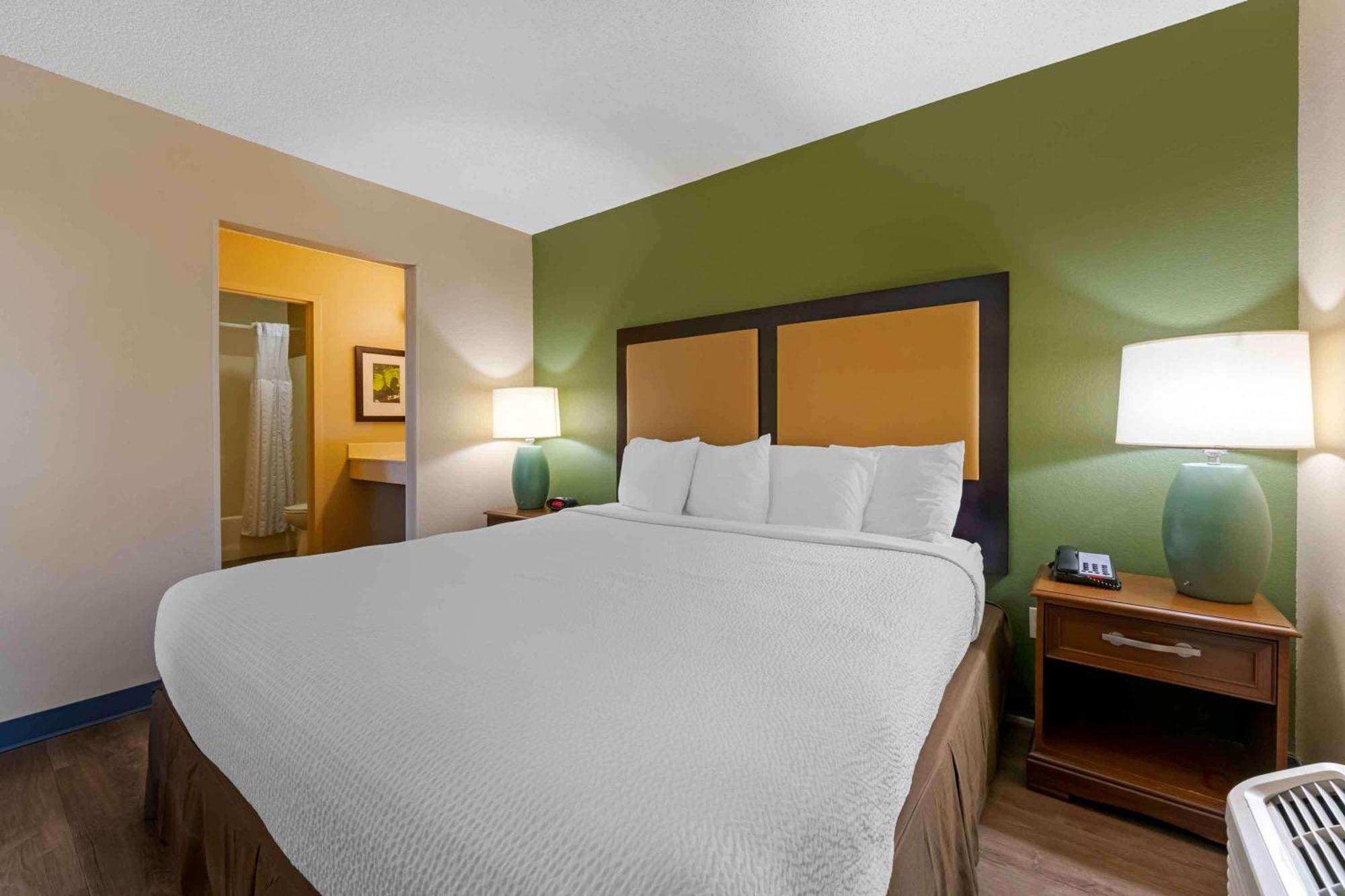 เอ็กซ์เทนด์ สเตย์ อเมริกา ออร์แลนโด คอนเวนชั่นเซ็นเตอร์ 6443 เวสต์วูด Hotel Williamsburg ภายนอก รูปภาพ