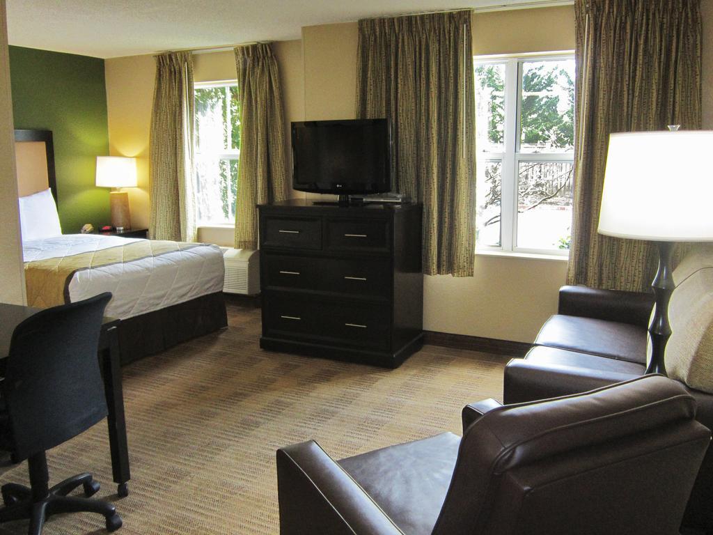 เอ็กซ์เทนด์ สเตย์ อเมริกา ออร์แลนโด คอนเวนชั่นเซ็นเตอร์ 6443 เวสต์วูด Hotel Williamsburg ภายนอก รูปภาพ